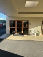 Albany Executive Motor Inn