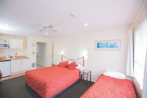 Albany Executive Motor Inn