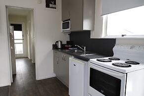 Cranford Cottages And Motel