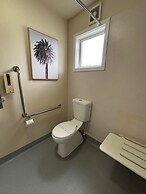 Cranford Cottages And Motel