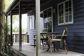 Cranford Cottages And Motel