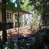 Cranford Cottages And Motel