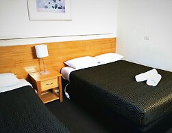 City Park Motel & Apartments