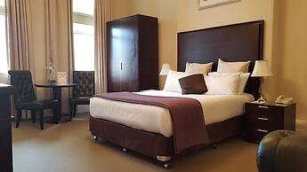 Largs Pier Hotel Motel