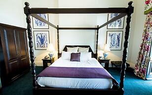 Largs Pier Hotel Motel