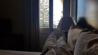 Largs Pier Hotel Motel