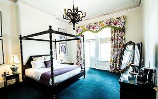 Largs Pier Hotel Motel