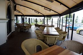 Largs Pier Hotel Motel