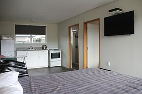 Charlton Motel