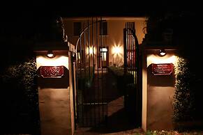 Blakes Manor Self Contained Heritage Accommodation