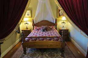 Blakes Manor Self Contained Heritage Accommodation