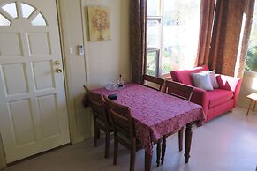 Blakes Manor Self Contained Heritage Accommodation