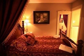 Blakes Manor Self Contained Heritage Accommodation