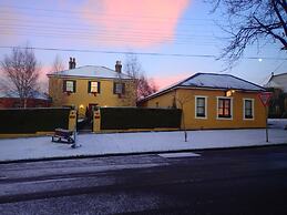 Blakes Manor Self Contained Heritage Accommodation