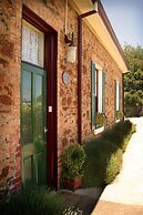 Blakes Manor Self Contained Heritage Accommodation