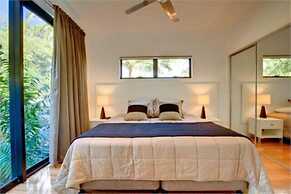 Pinnacle Apartments Hamilton Island