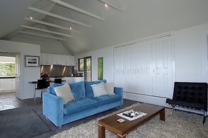 Points South By The Sea