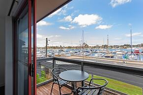 Mariners Cove at Paynesville Motel & Apartments