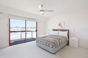 Mariners Cove at Paynesville Motel & Apartments