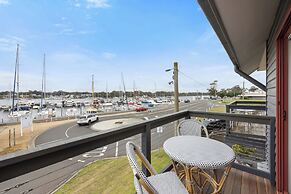 Mariners Cove at Paynesville Motel & Apartments