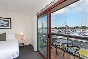 Mariners Cove at Paynesville Motel & Apartments