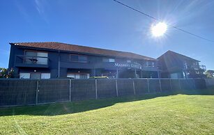 Mariners Cove at Paynesville Motel & Apartments