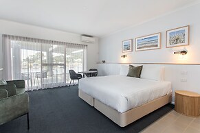 Mariners Cove at Paynesville Motel & Apartments