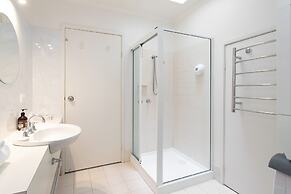 Mariners Cove at Paynesville Motel & Apartments