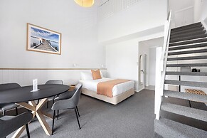 Mariners Cove at Paynesville Motel & Apartments