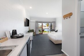 Mariners Cove at Paynesville Motel & Apartments