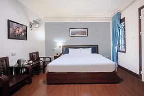A25 Hotel - 45B Giang Vo