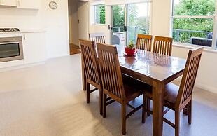 Point Lonsdale Holiday Apartments - Adults only