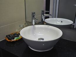 Thang Long Espana Hotel