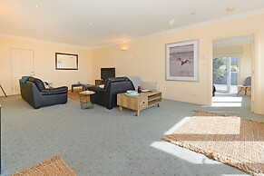 The Esplanade Kingston Beach - Beachfront