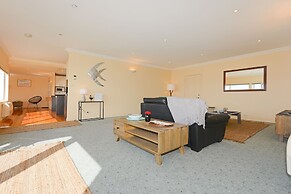 The Esplanade Kingston Beach - Beachfront