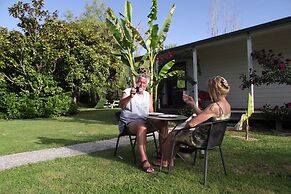 The White Elephant Accommodation - Hostel