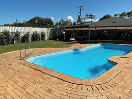 Moore Park Beach Motel