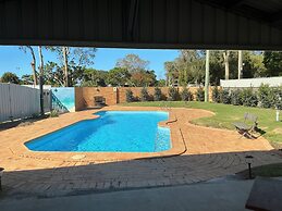 Moore Park Beach Motel