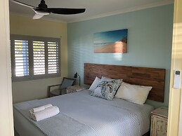 Moore Park Beach Motel