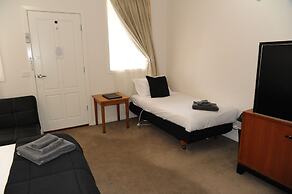 Norwood House Motel & Reception Centre