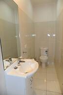 Norwood House Motel & Reception Centre