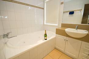 Anchorage Motel and Villas