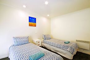 Anchorage Motel and Villas