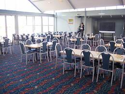 Christies Beach Hotel