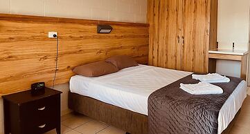 Welcome Home Motel and Apartments