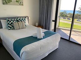 Meridian Alex Beach Apartments