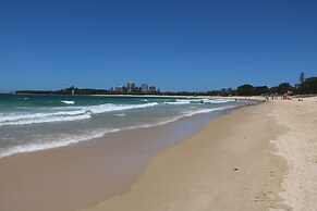 Meridian Alex Beach Apartments