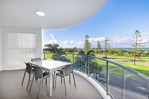 Meridian Alex Beach Apartments