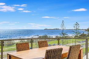 Meridian Alex Beach Apartments