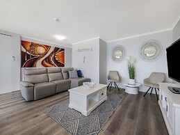 Meridian Alex Beach Apartments